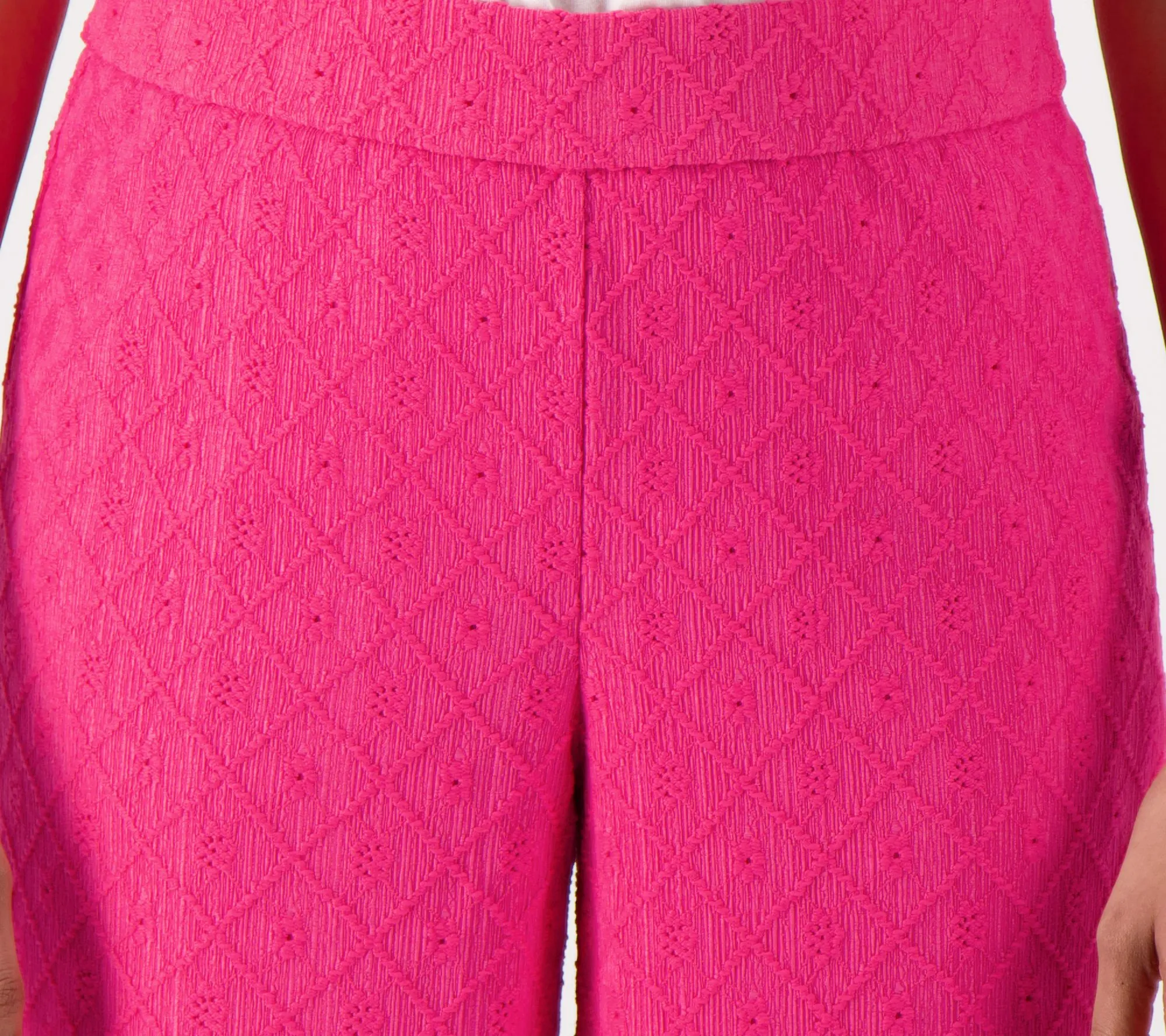 "As Is" Isaac Mizrahi Live Regular Texture Knit Crop Pants