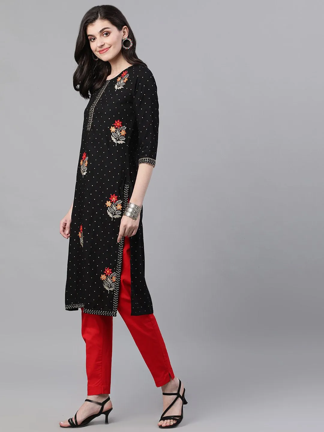 Ishin Women's Rayon Black Embellished Straight Kurta