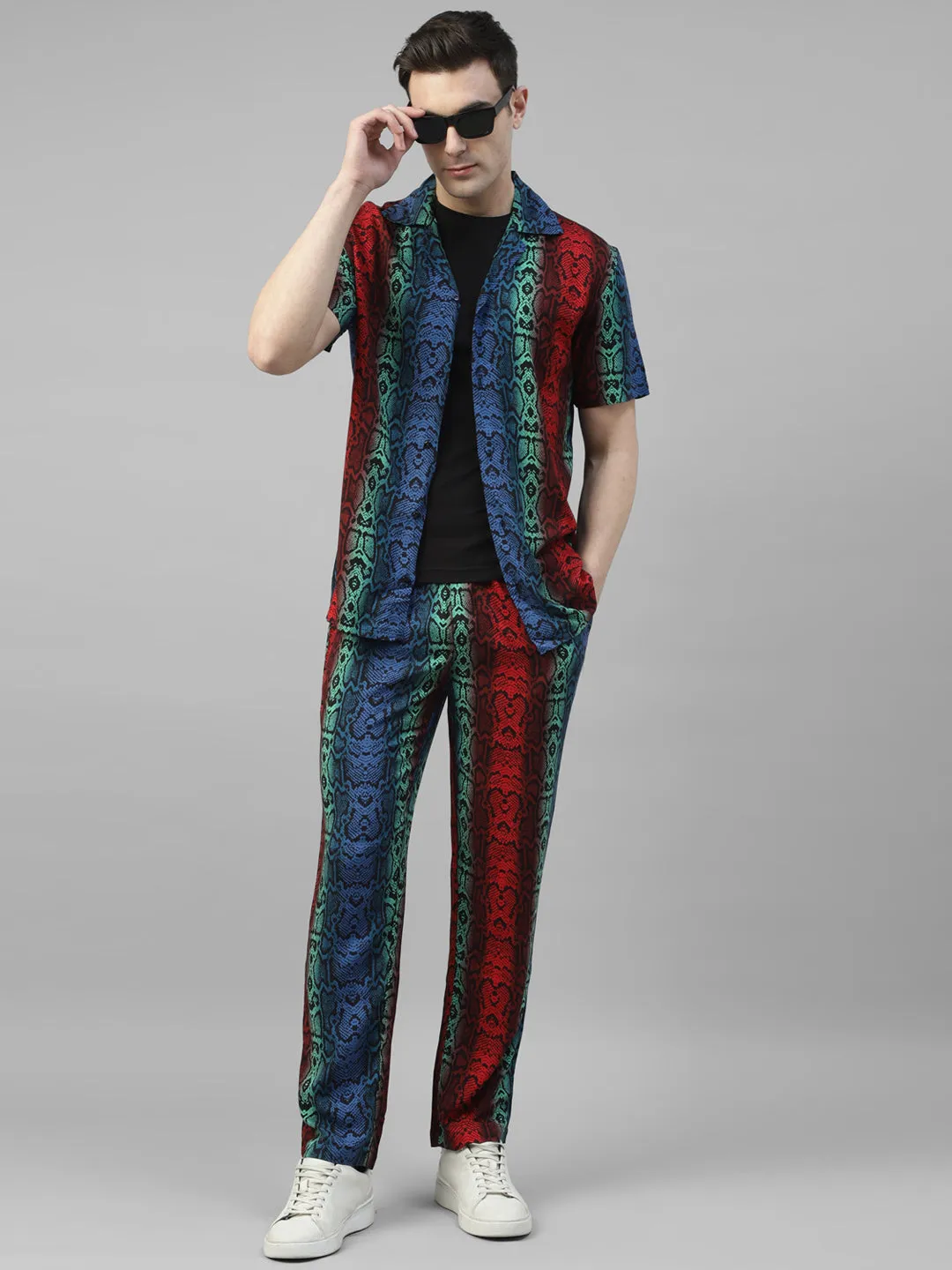 Men Black & Green Snake Printed Viscose Rayon Relaxed Fit  Co-ords Set