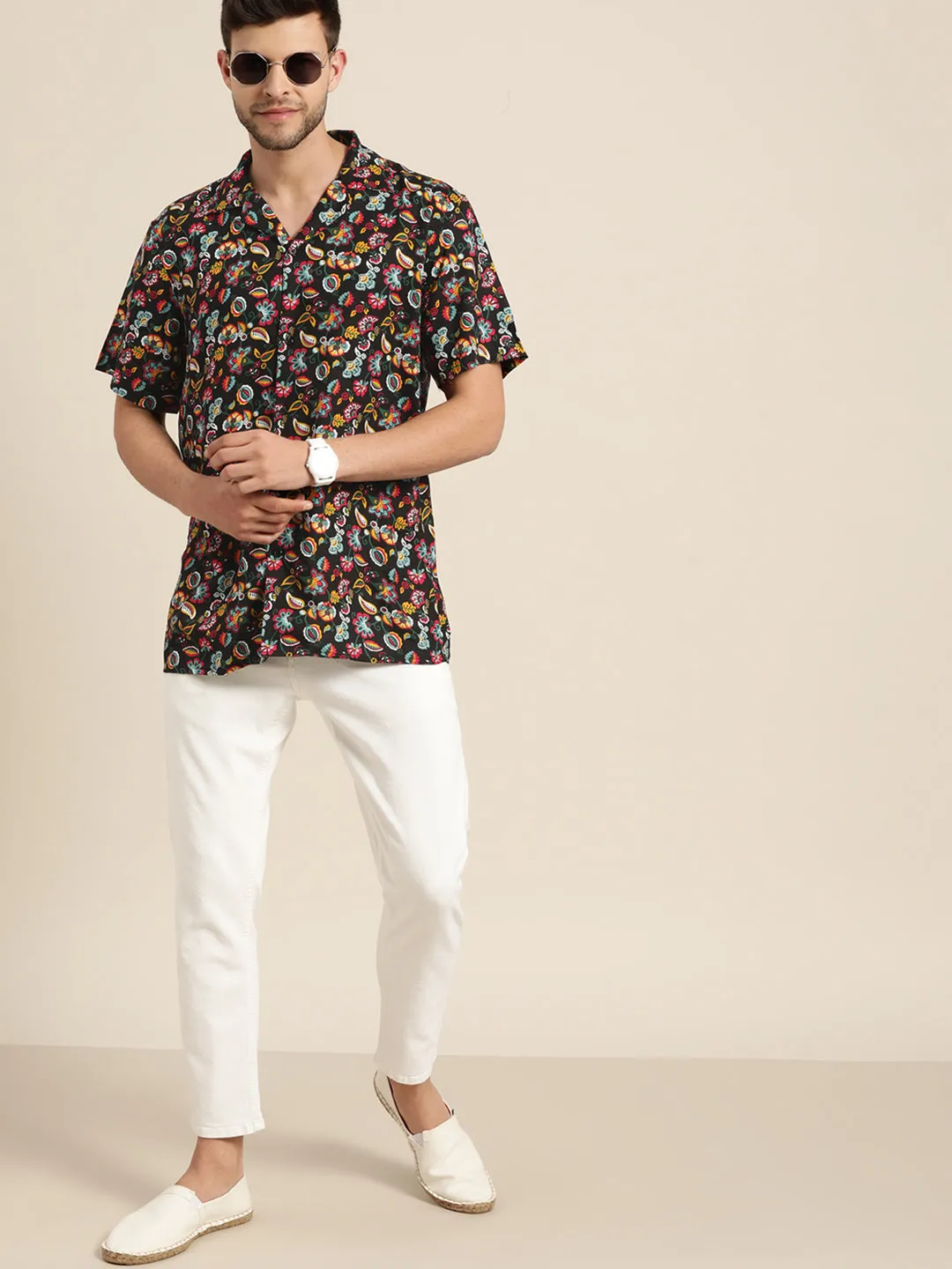 Men Black & Multi Printed Viscose Rayon Relaxed Fit Casual Resort shirt