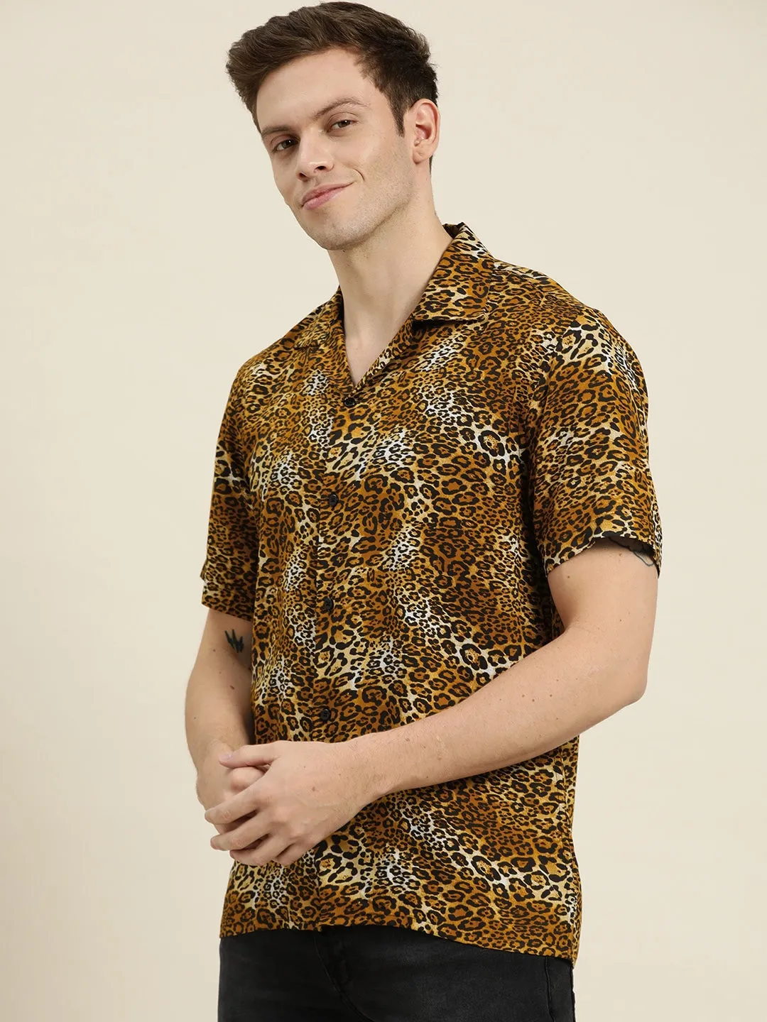 Men Yellow-Black Prints Viscose Rayon Relaxed Fit Casual Resort Shirt