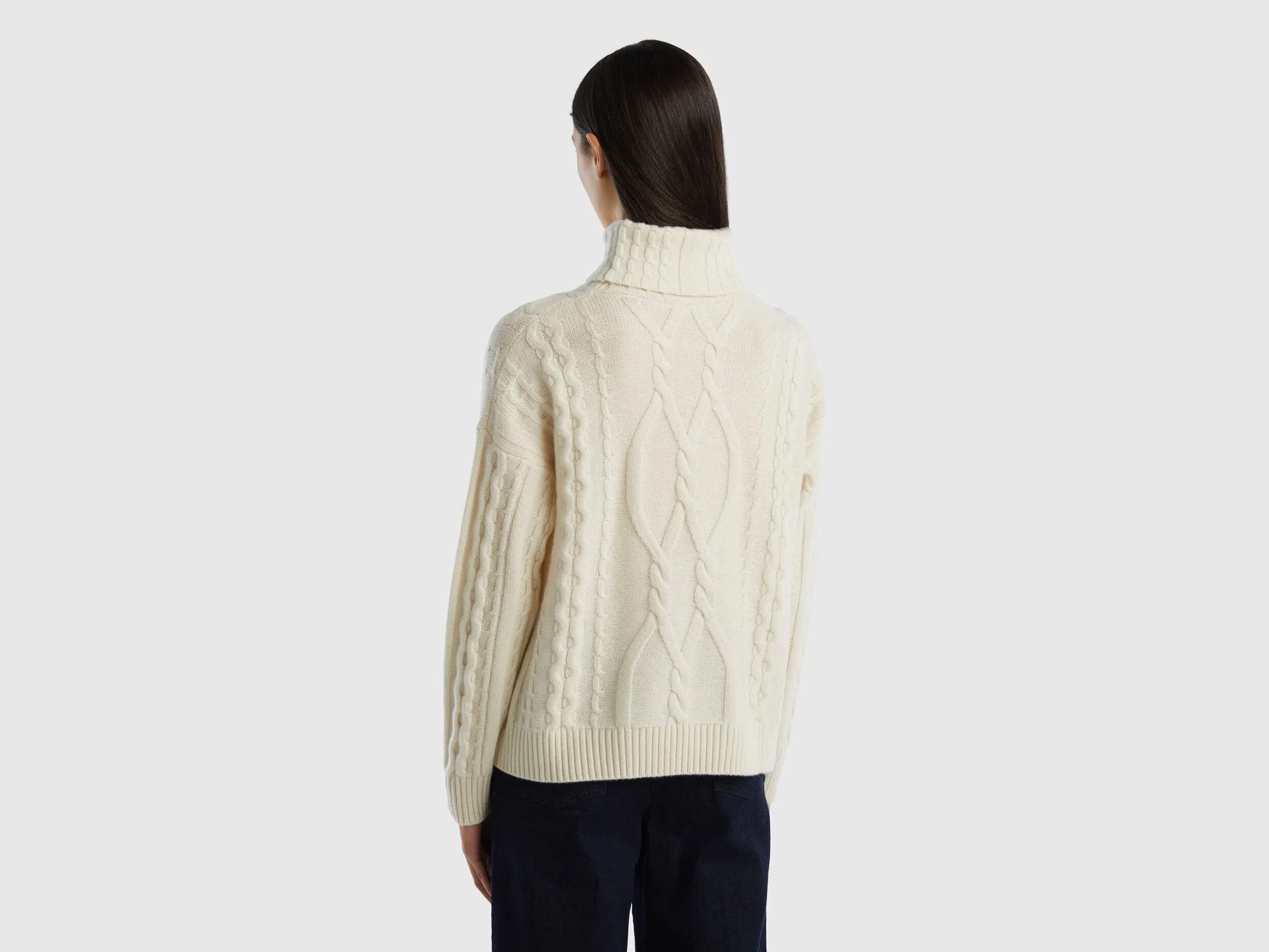 Pure cashmere turtleneck with cable knit - Creamy White | Benetton