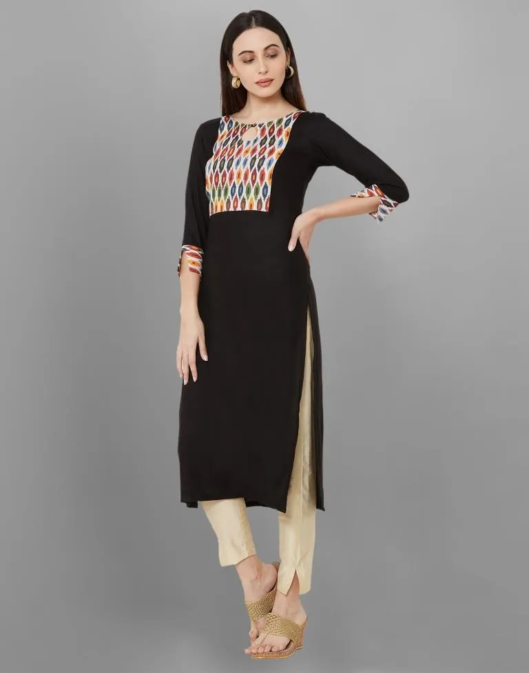 Sensuous Black Coloured Digital Printed Rayon Kurti