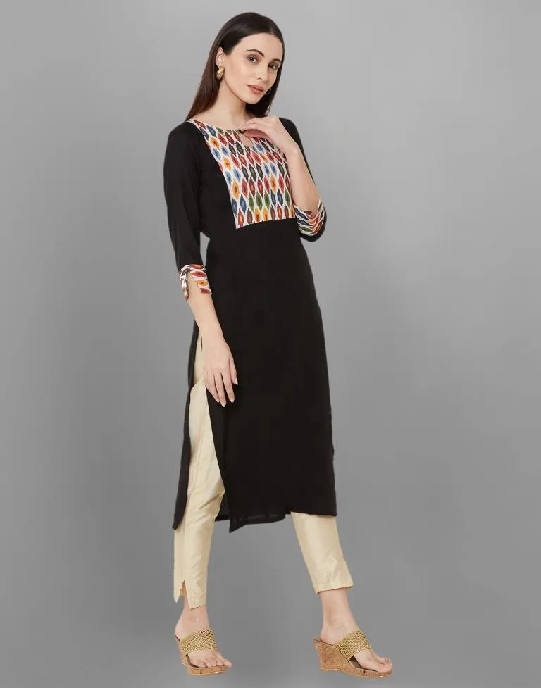 Sensuous Black Coloured Digital Printed Rayon Kurti