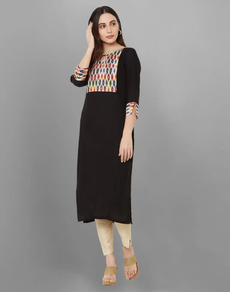 Sensuous Black Coloured Digital Printed Rayon Kurti