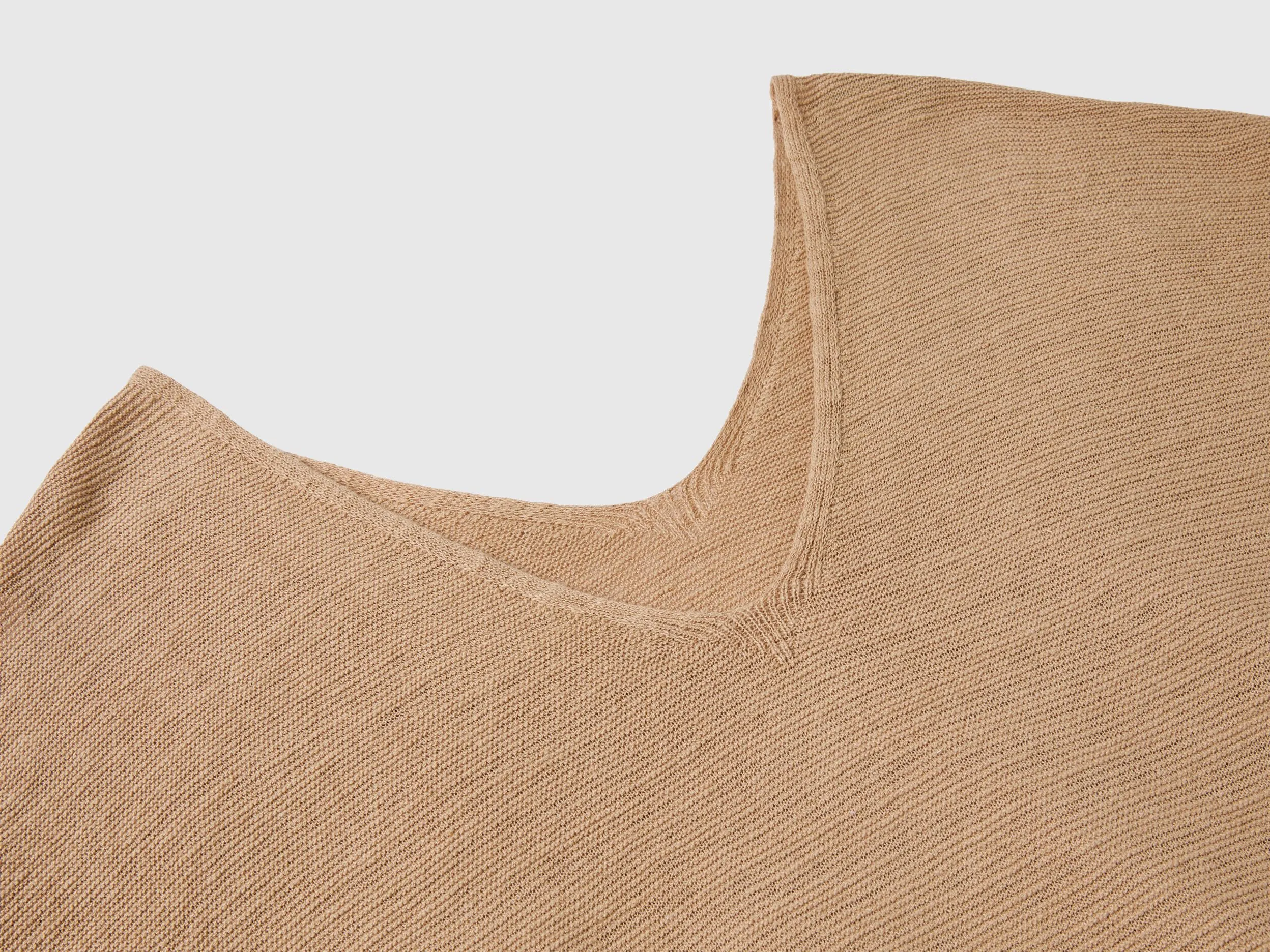 Sweater in linen and cotton blend - Beige | Benetton